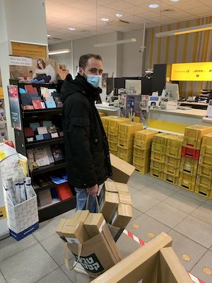 Zdjęcie pierwszej dostawy paczek Miroar do DHL